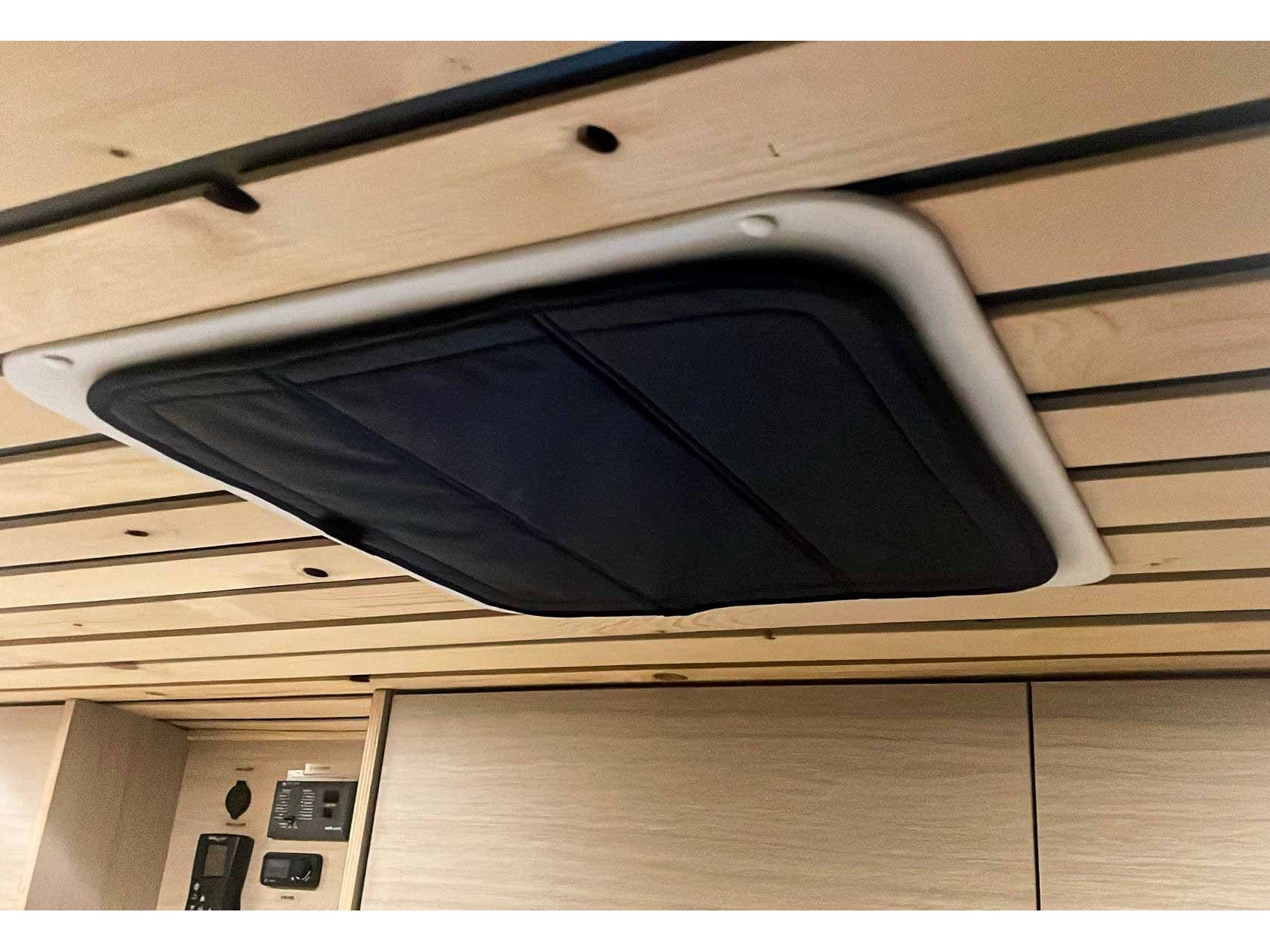 Maxxfan Air Deluxe Cover – Blackout & Insulating