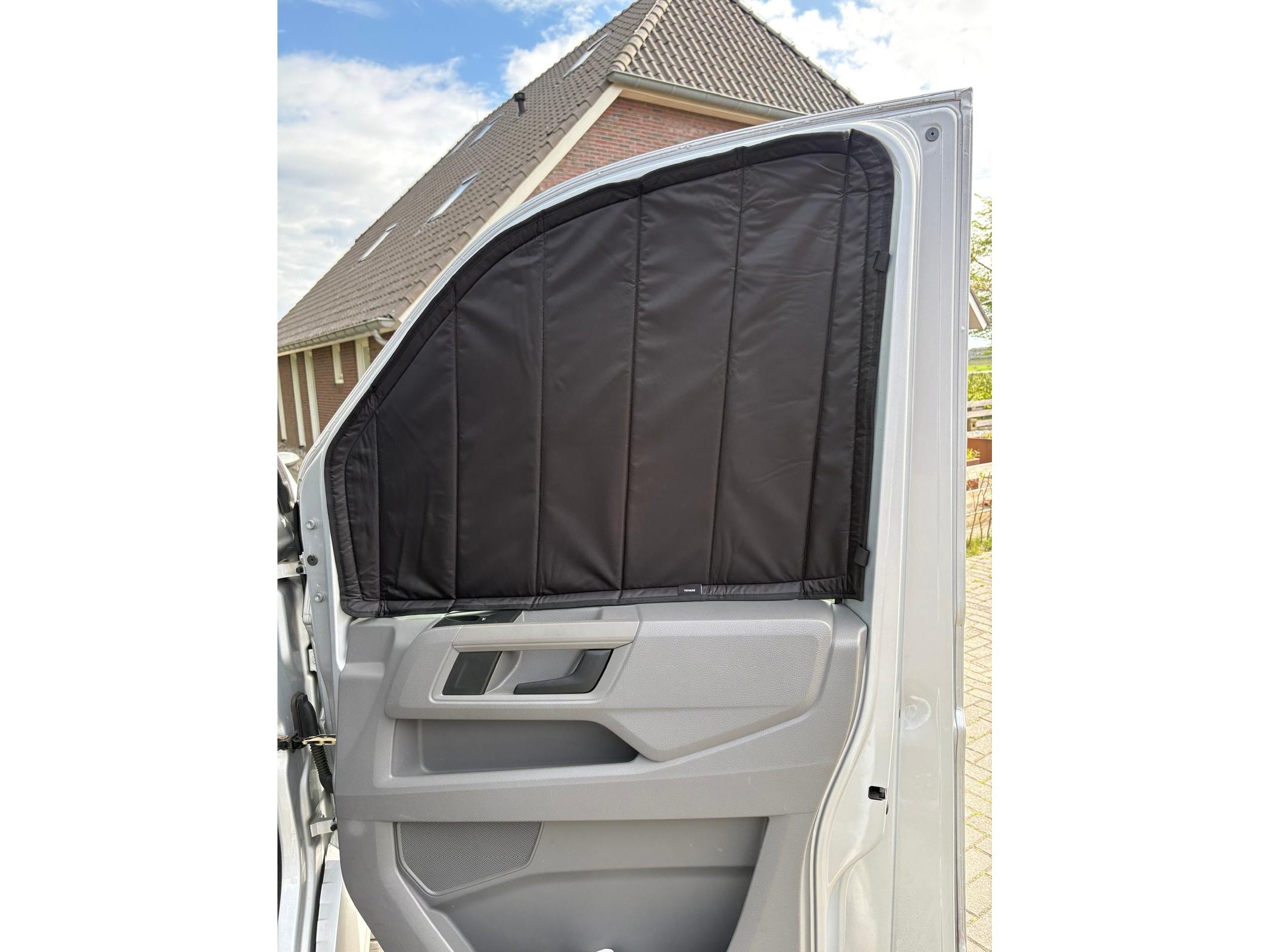 Volkswagen Crafter (2017+) Window Covers Front Cabin - 3-Piece Set